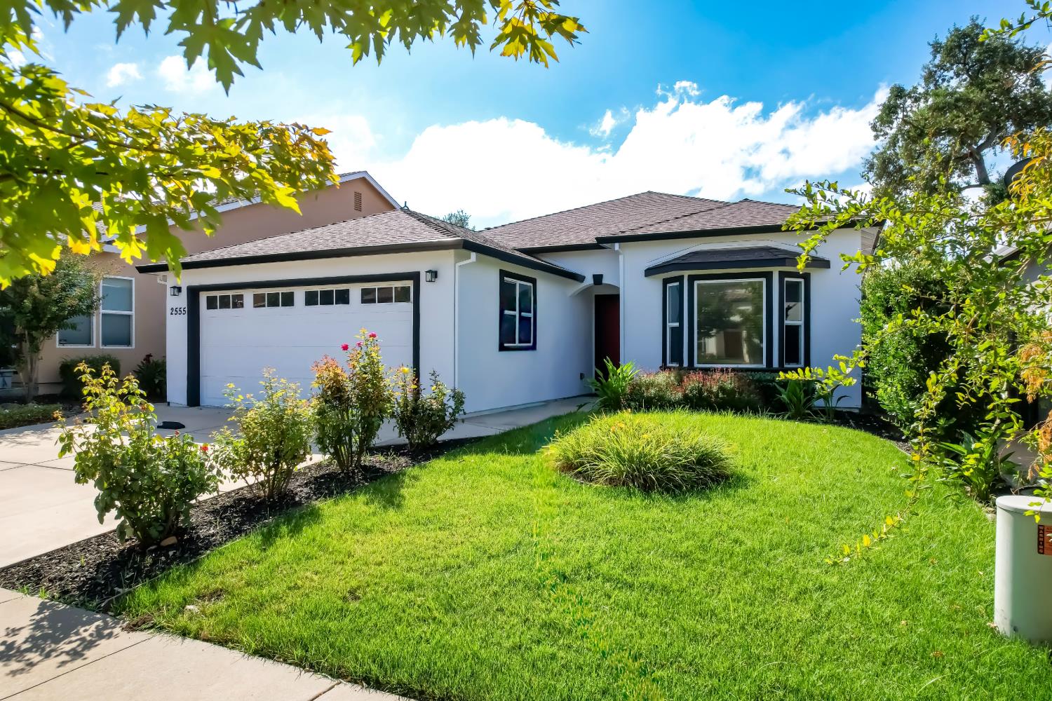 2555 Banner Peak Drive — photo