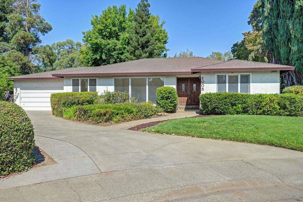 1005 Friars Ct — photo