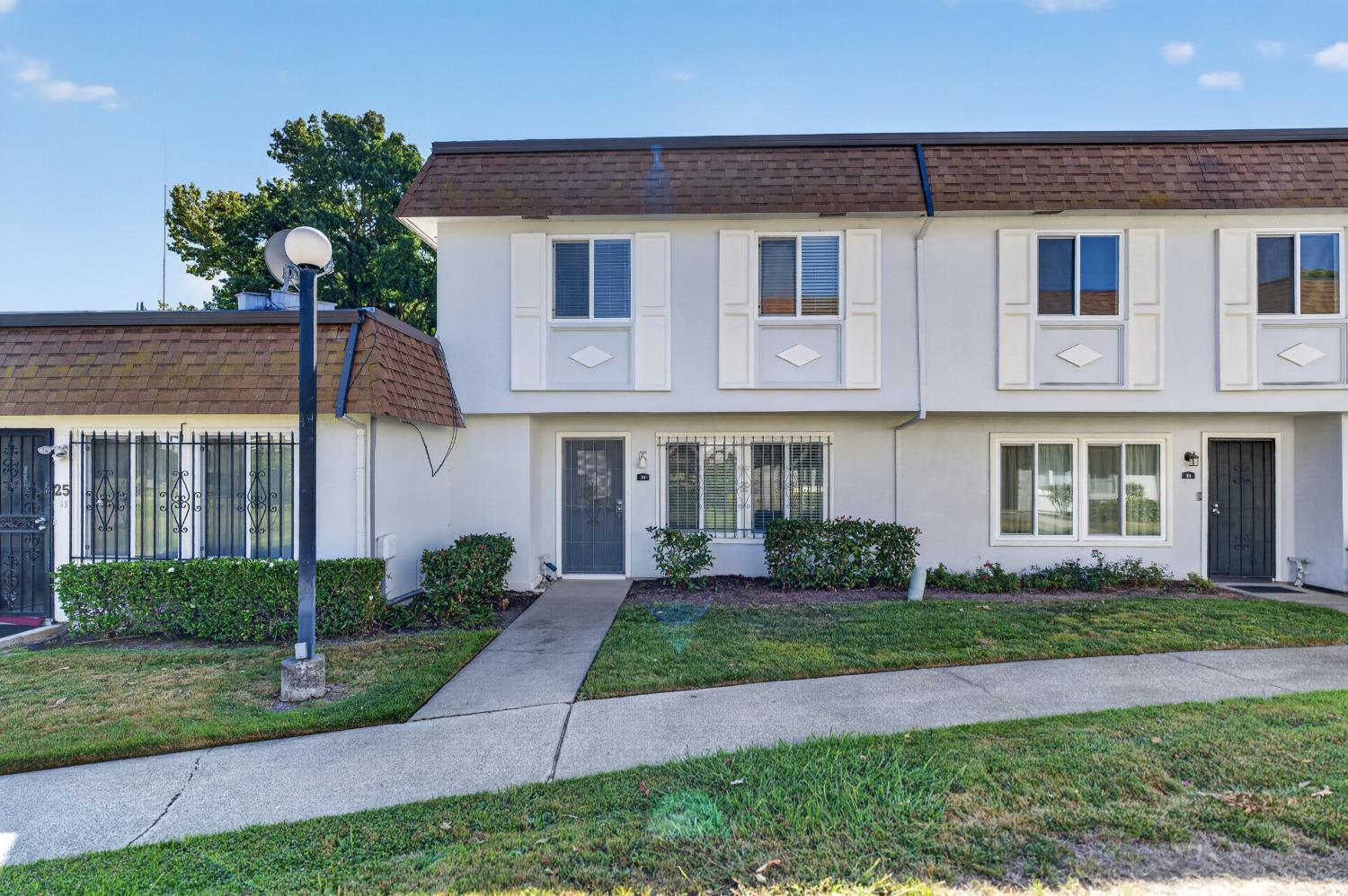 23 Omaha Ct — photo