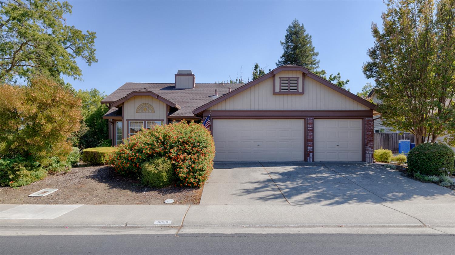 6020 Adobe Spring Way — photo