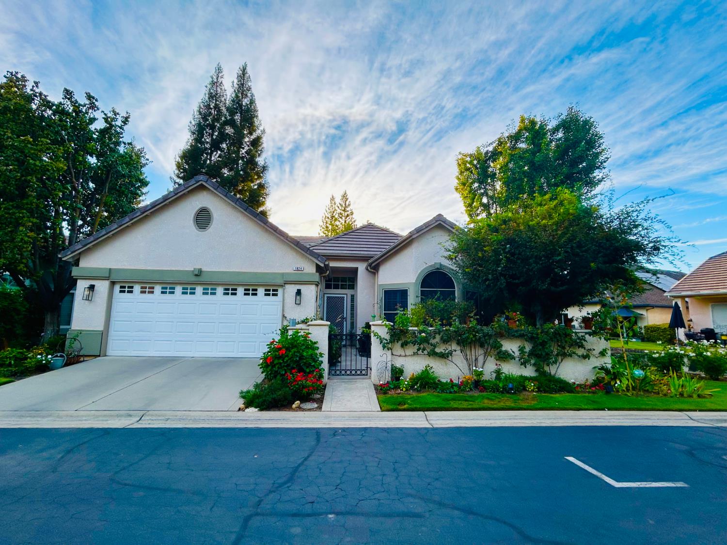 1824 E Stonebrook Lane — photo