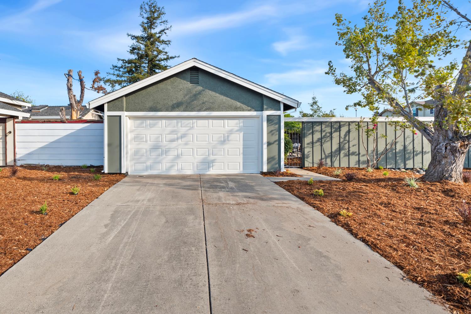 2 Hedgerow Ct — photo