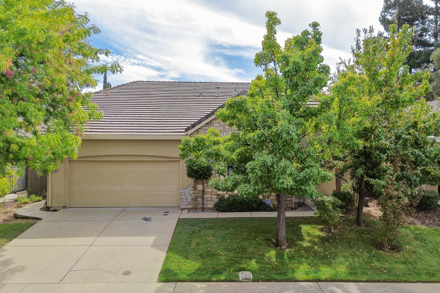 6032 Roswitha Ct — photo