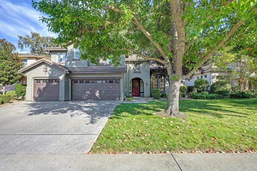 245 Woodhaven Pl — photo
