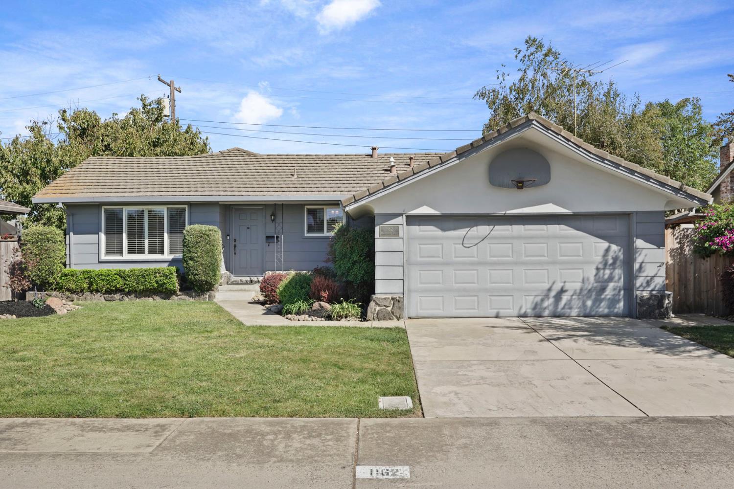 1162 Orangewood Dr — photo