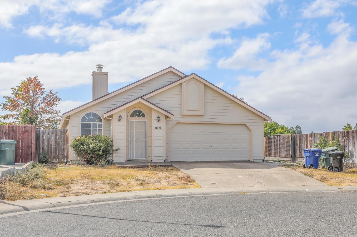 8274 Golden Park Ct — photo