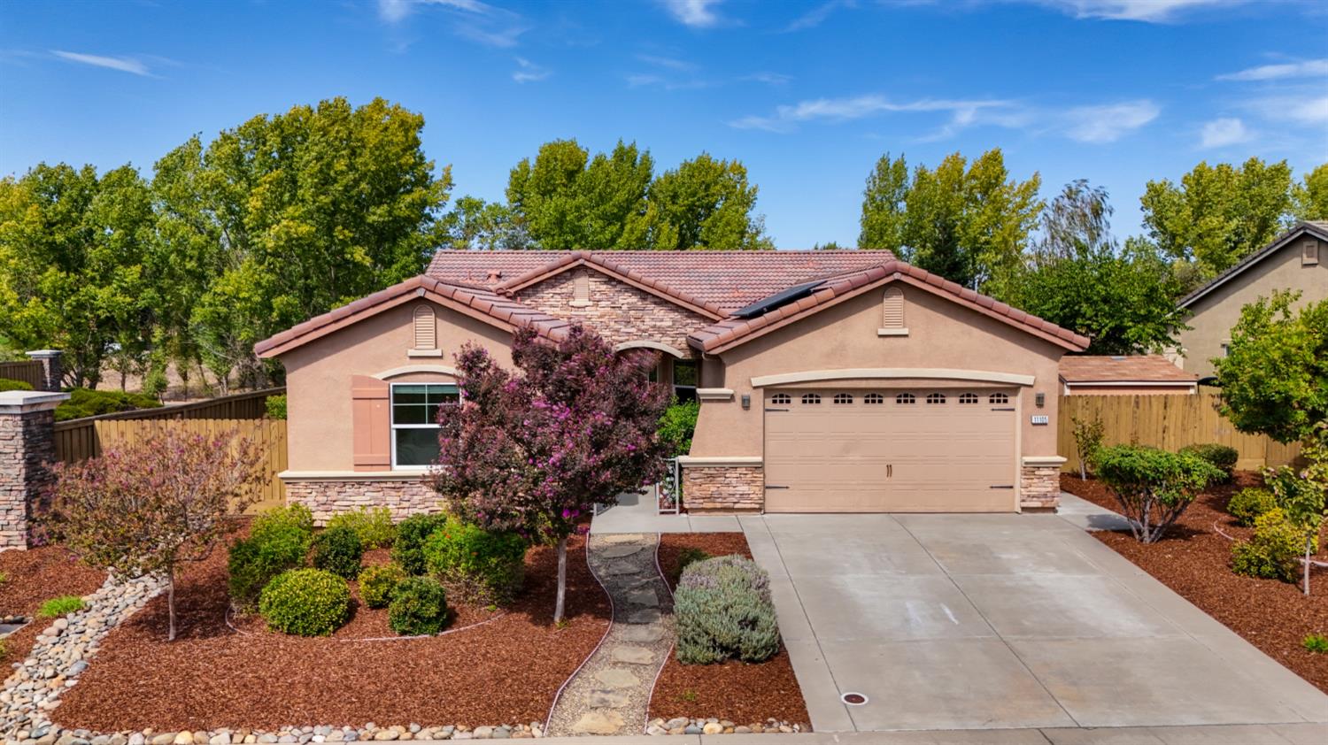 11105 Graciano Dr — photo