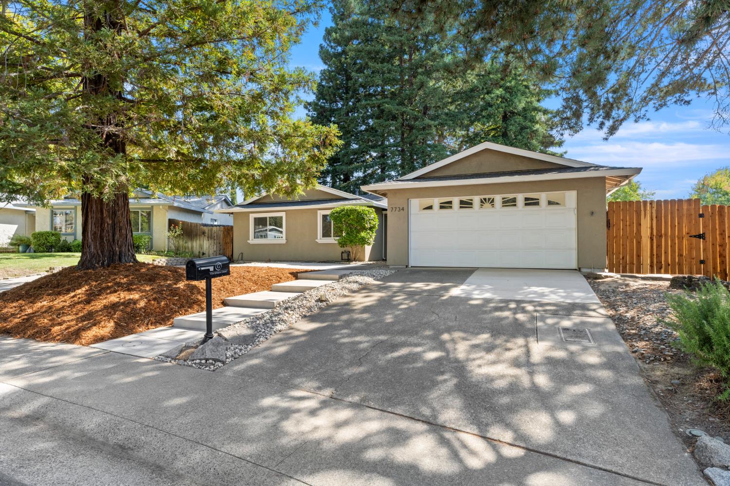 7734 Ophelia Ct — photo