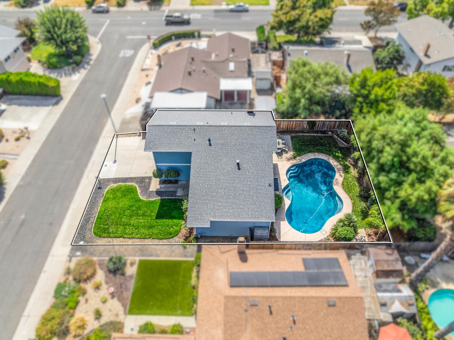 3036 Bettina Way — photo