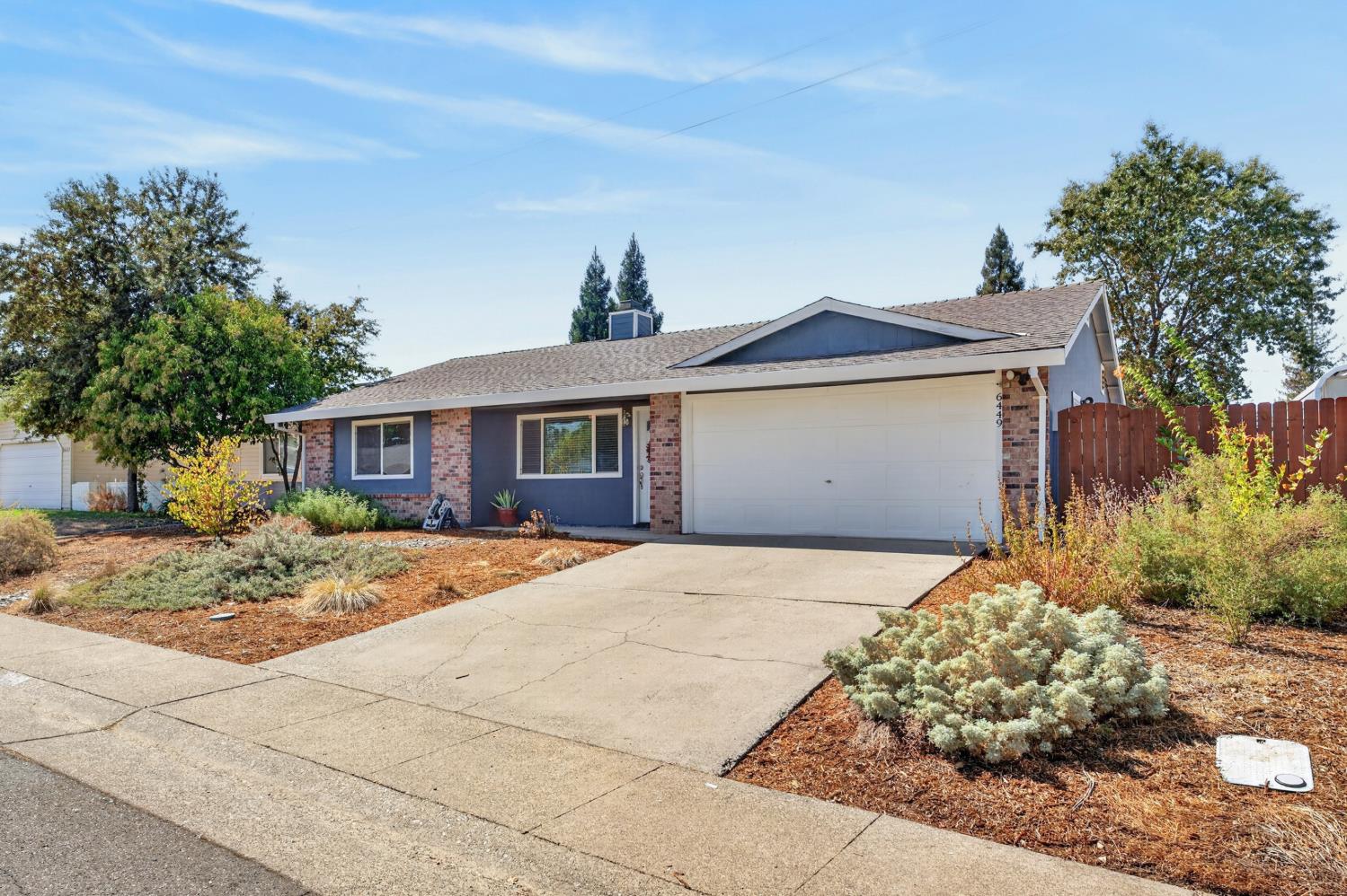 6449 Feliciter Way — photo
