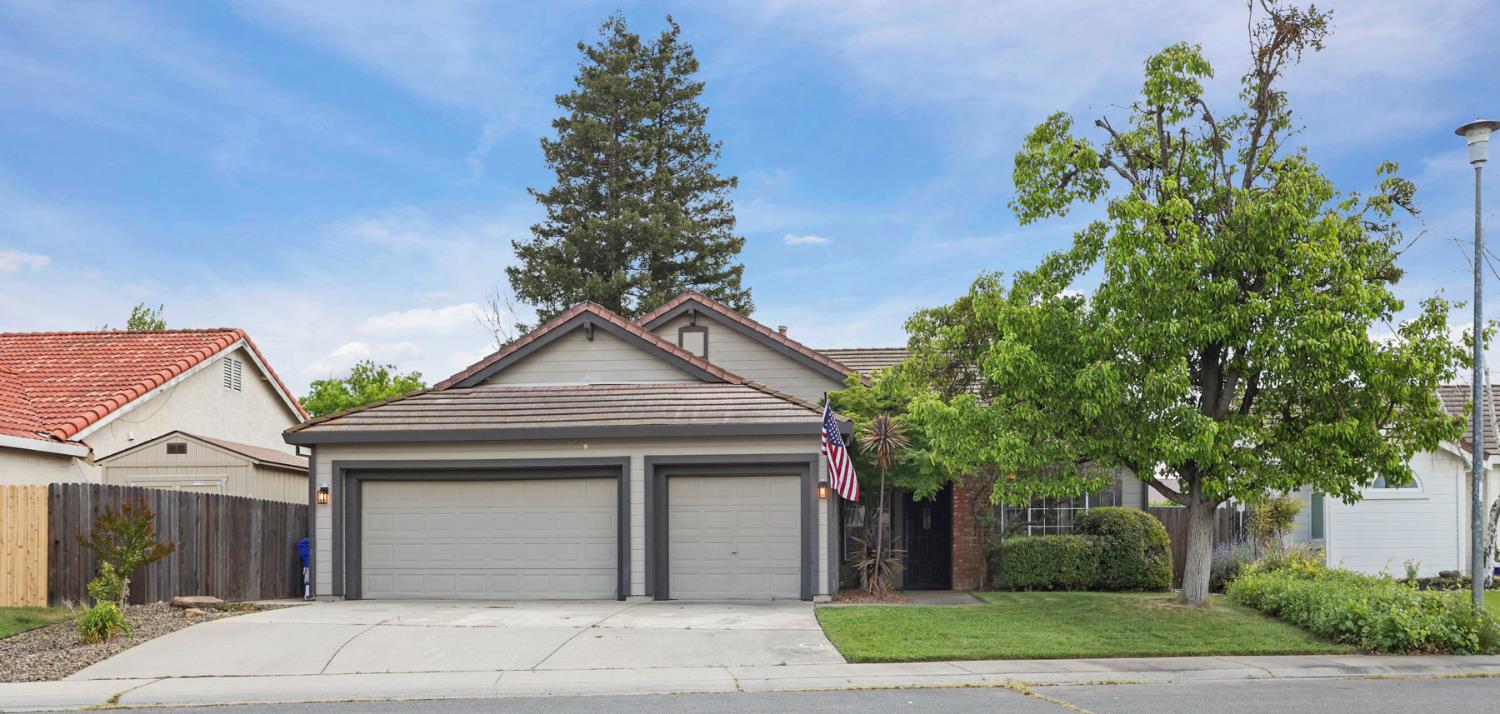 133 Sterling Oak Dr — photo