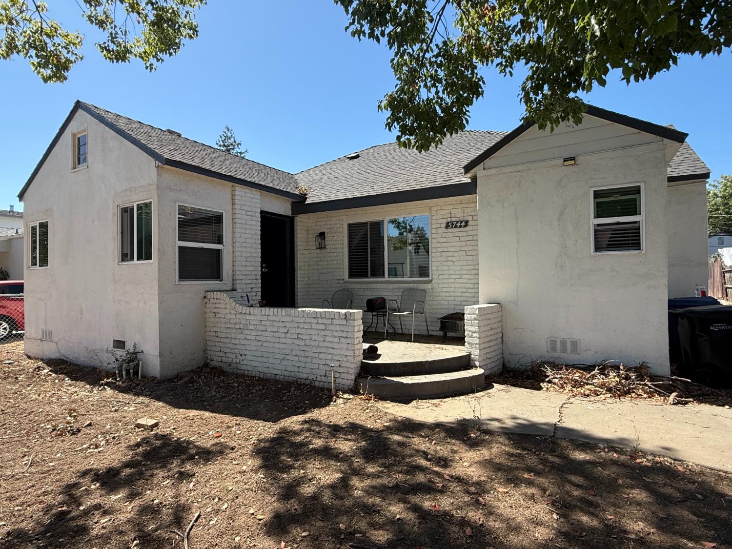 5744 Nina Way — photo