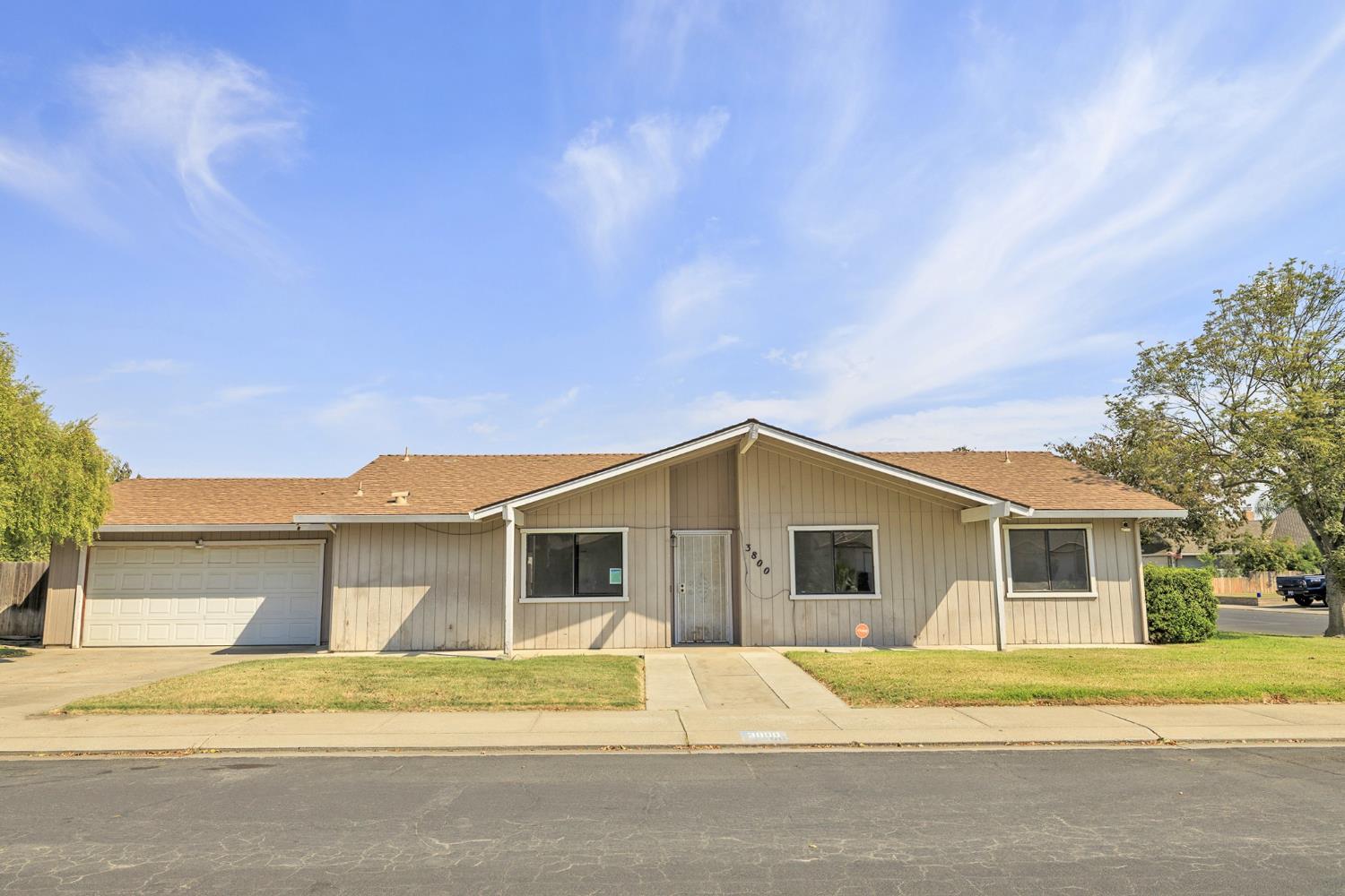 3800 Spring Oak Dr — photo