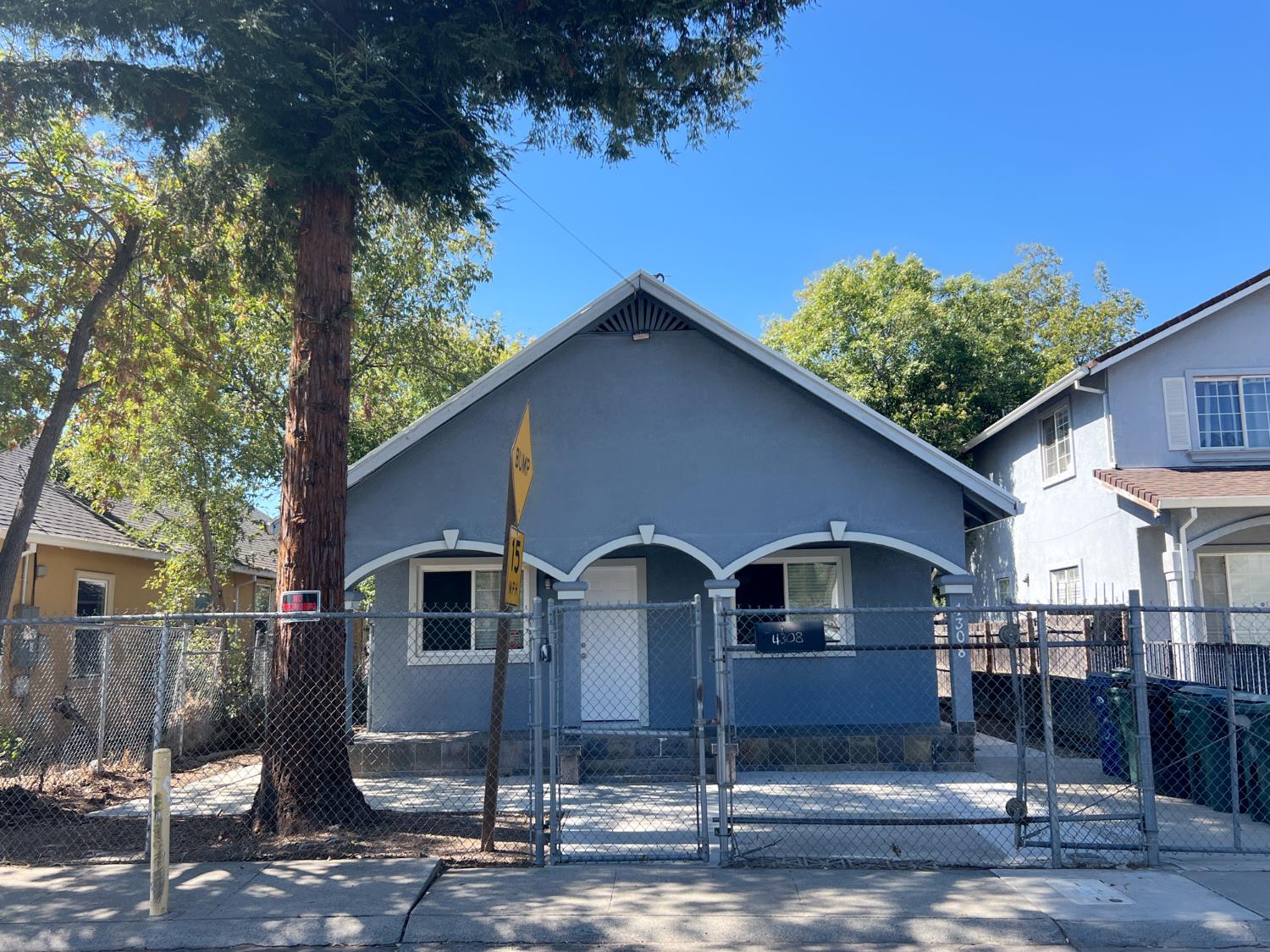 4308 E Nichols Ave — photo