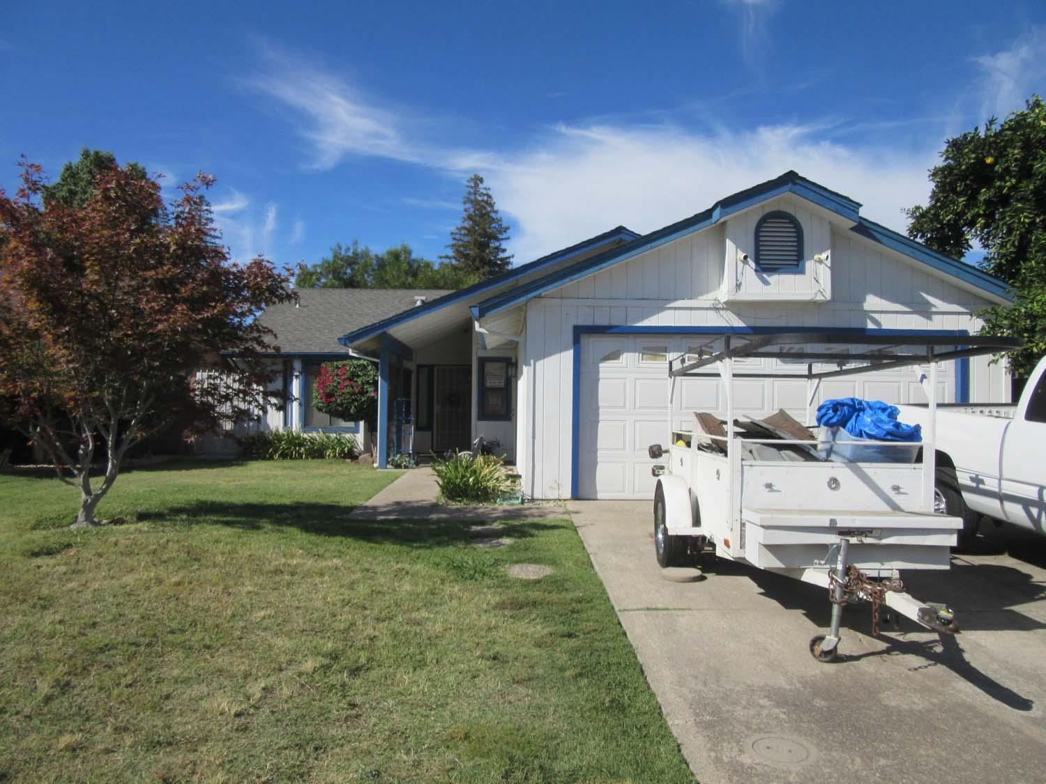 1919 Amberwood Ct — photo
