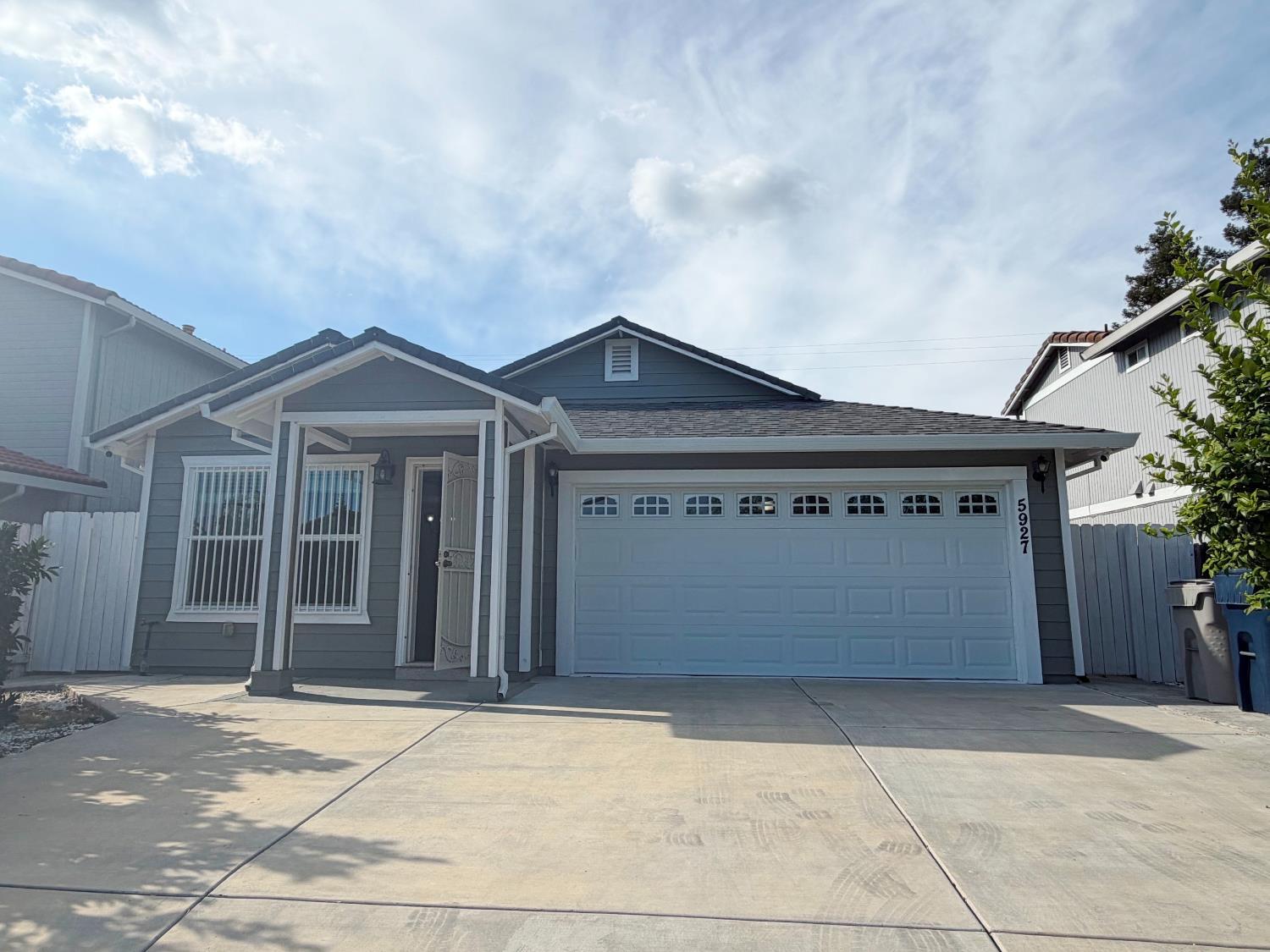 5927 Lemon Park Way — photo