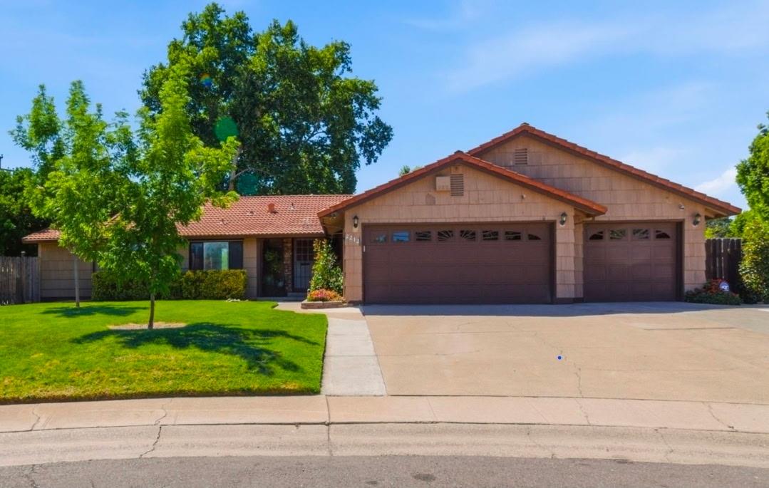 2212 Alegre Ct — photo