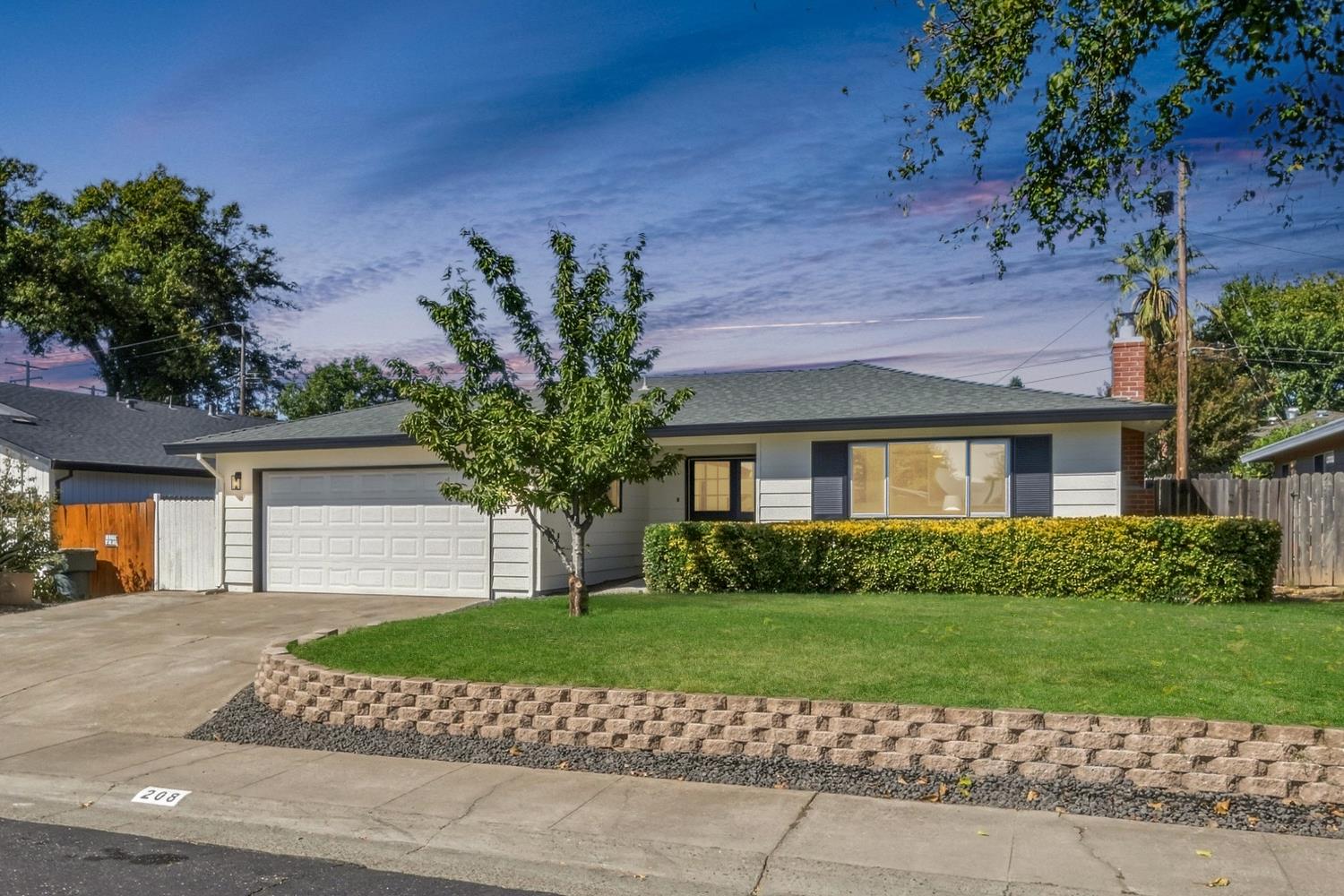 208 Baldwin Ave — photo