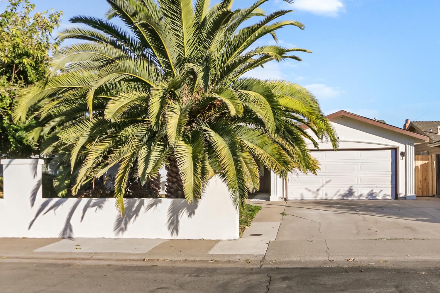 8169 Valley Green Dr — photo