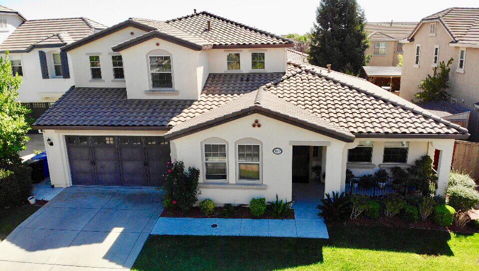 9817 Collie Way — photo