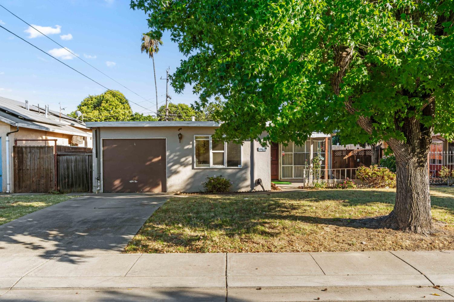 1960 La Jolla Dr — photo