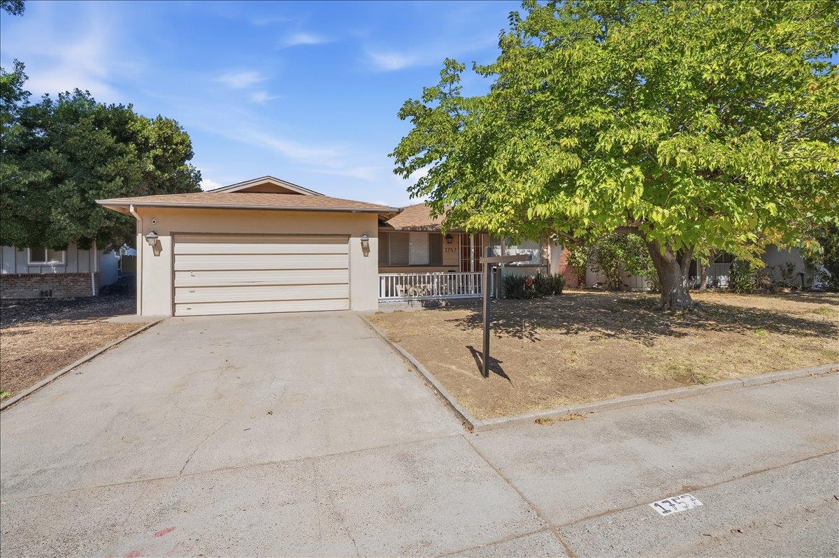 1757 Wakefield Way — photo