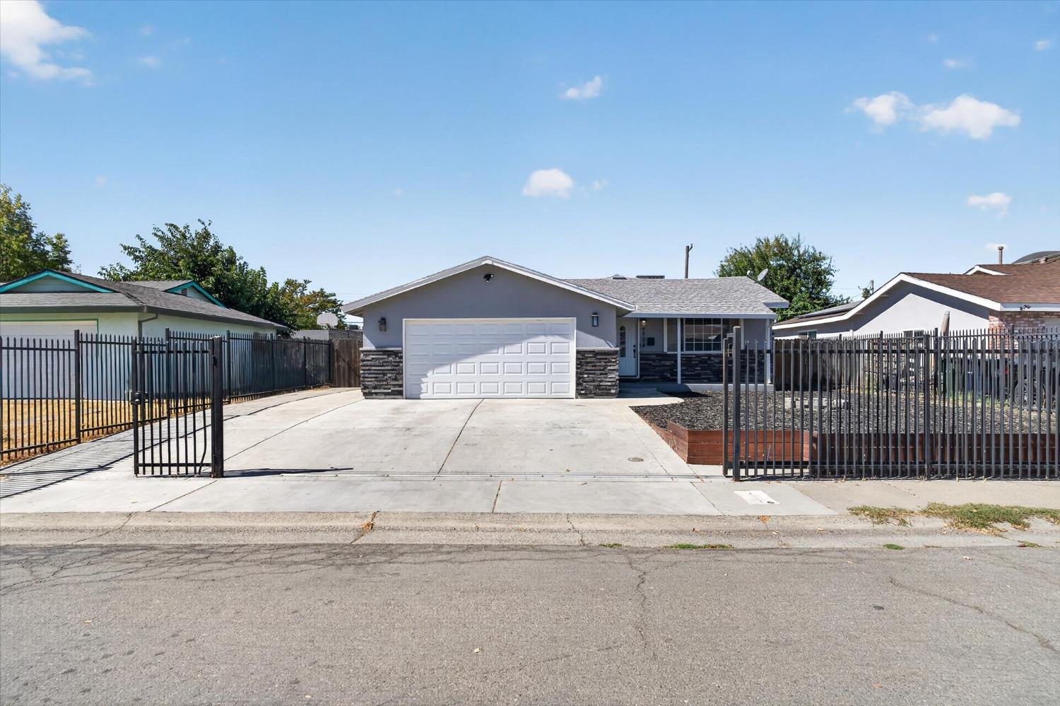 7704 Laurie Way — photo