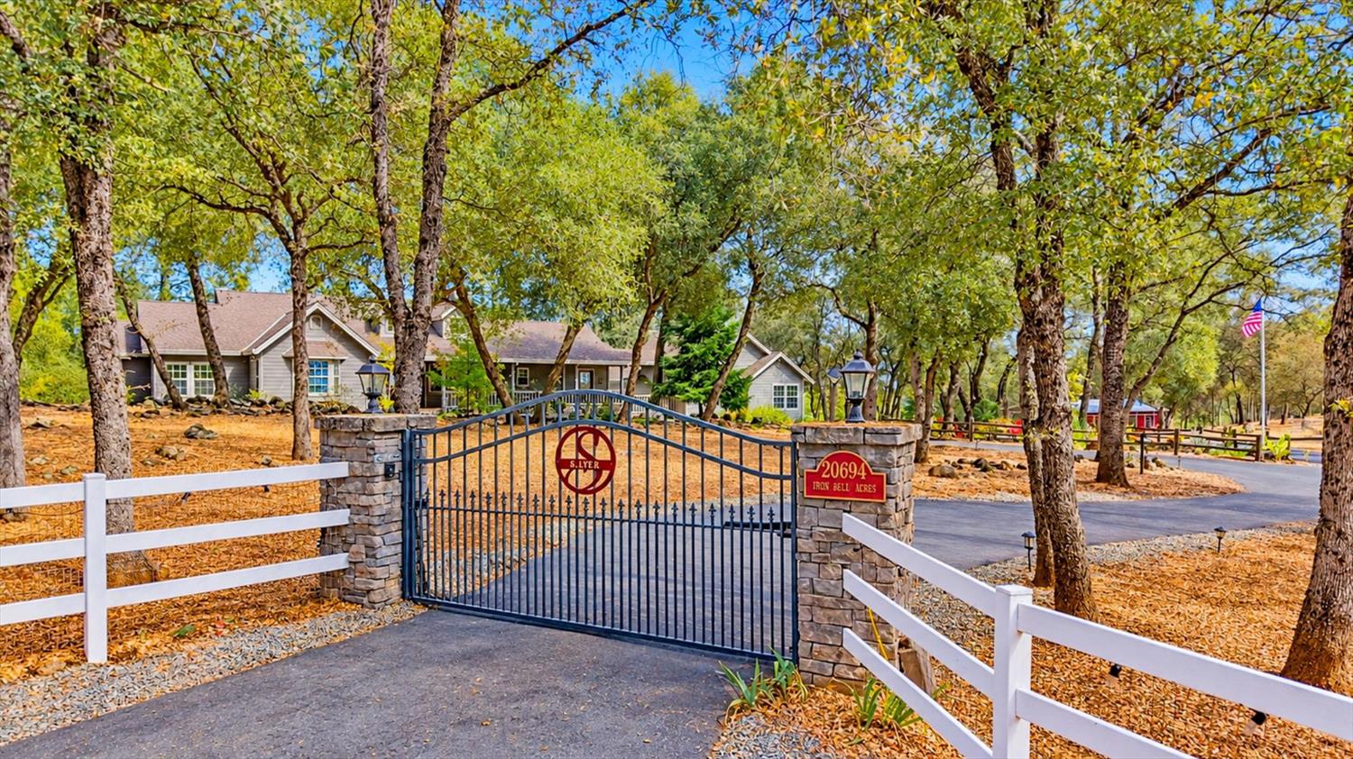 20694 Wildwood West Dr — photo