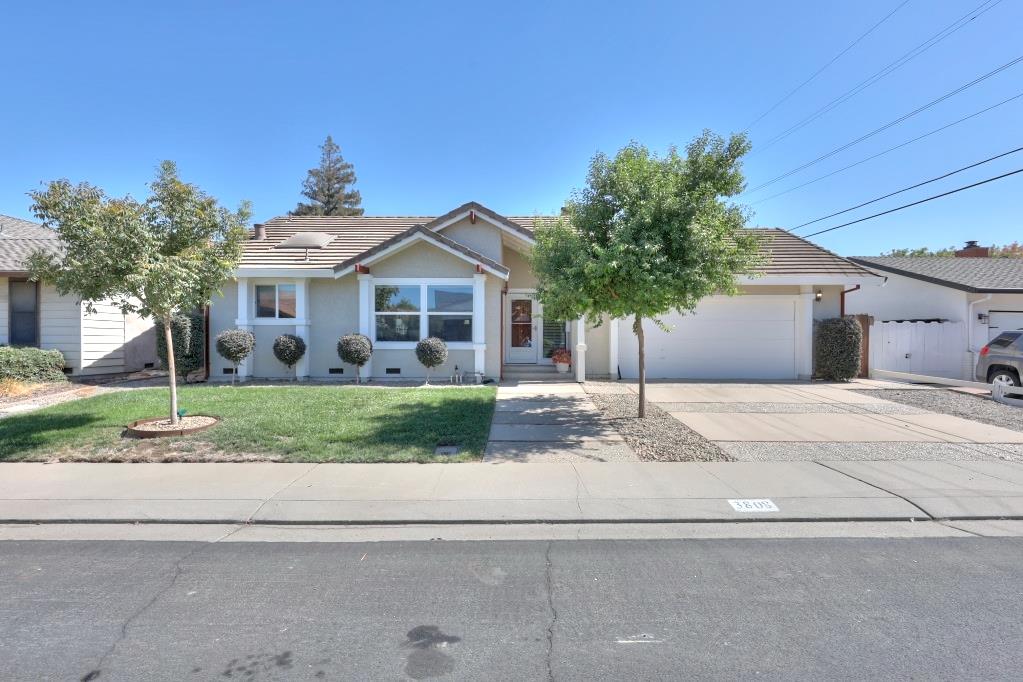 3808 Poinsettia Dr — photo