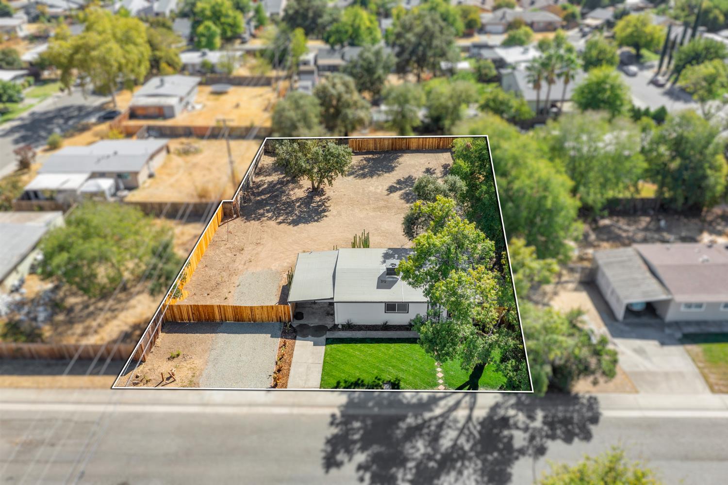 4160 President Ave — photo
