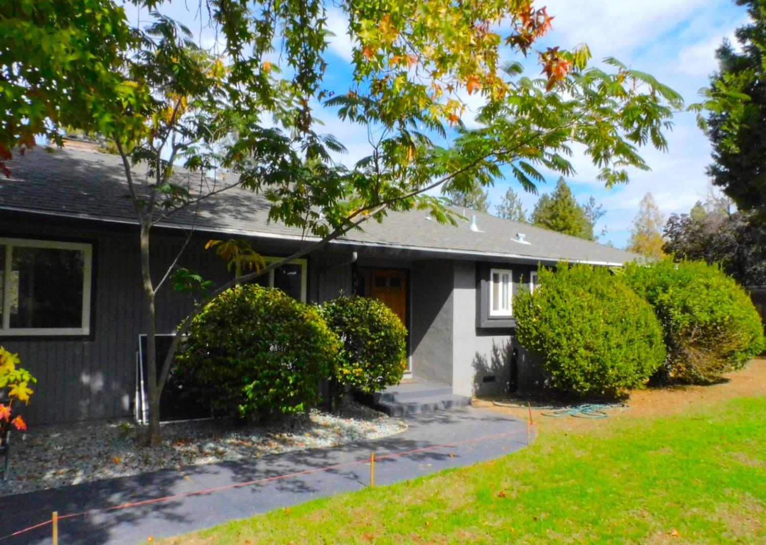 9322-9318 Mosquito Rd — photo