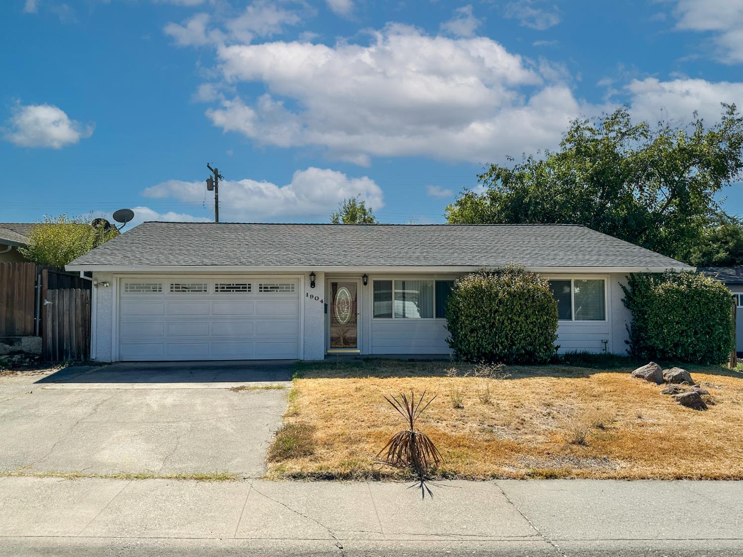 1904 Wildwood Way — photo