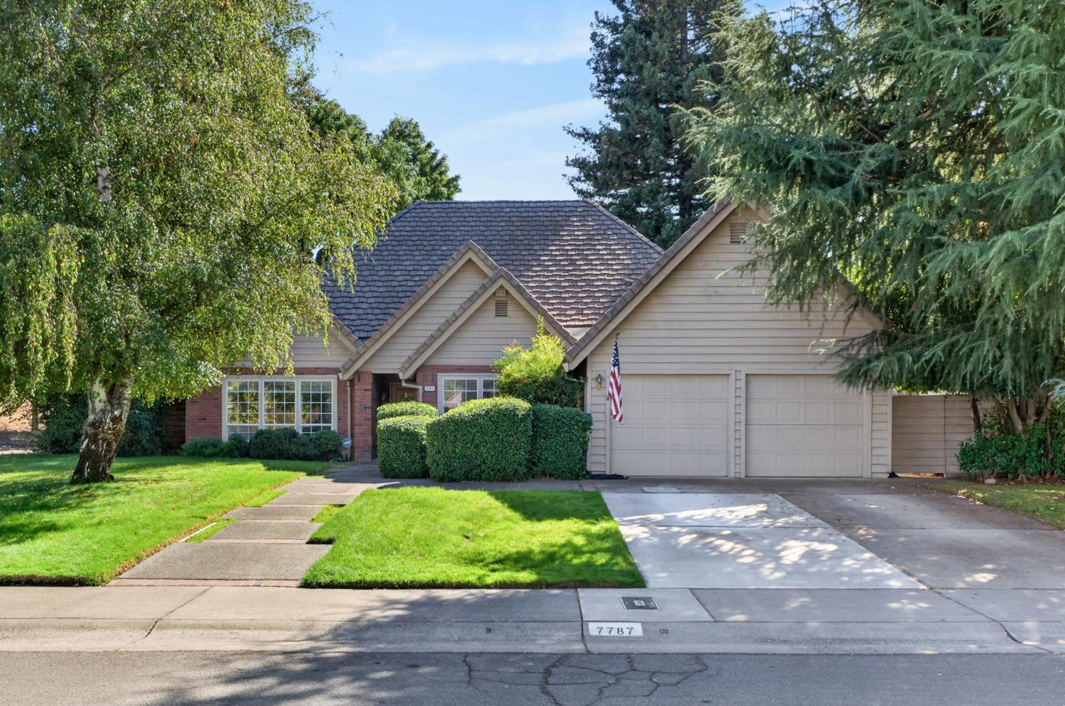 7787 Dutra Bend Dr — photo