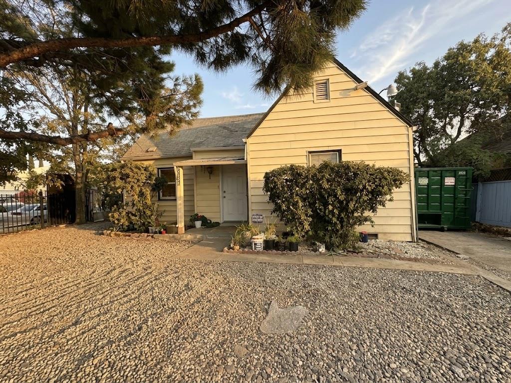 2021 Marconi Ave — photo