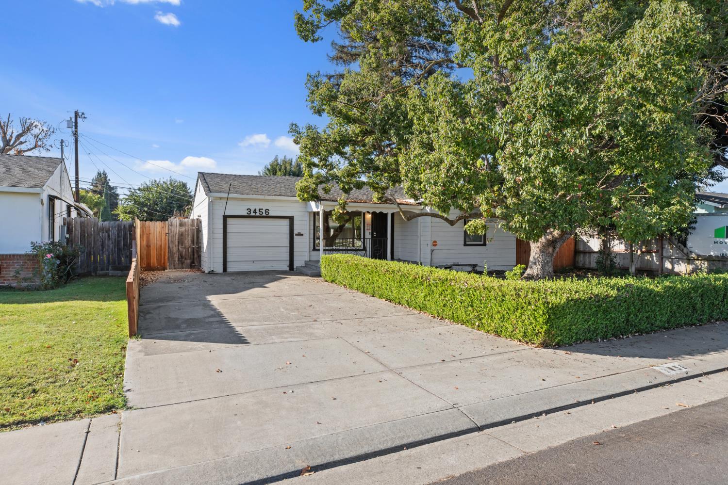 3456 W Mendocino Ave — photo