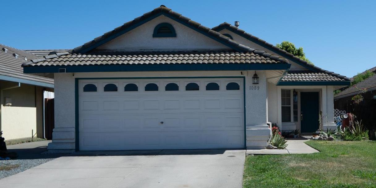 1089 La Mesa Street — photo
