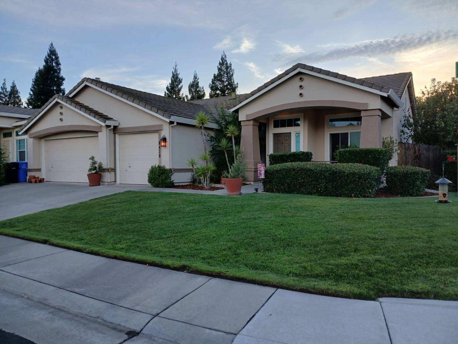 8428 Alameda Park Dr — photo