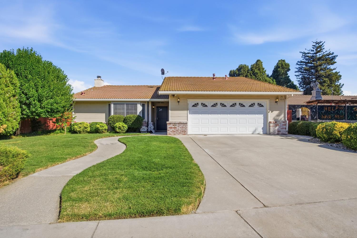 3720 Georgeann Pl — photo