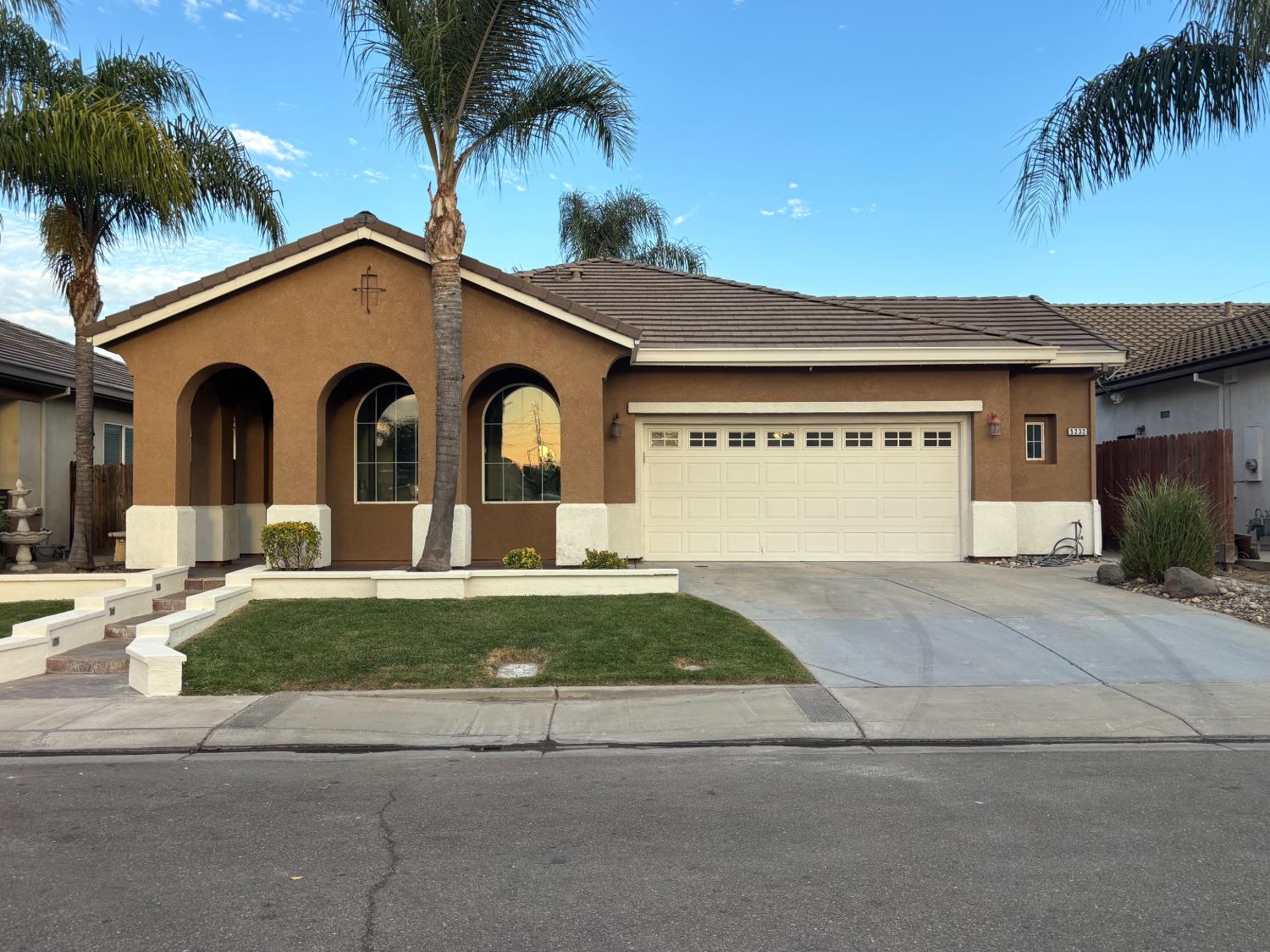 5232 Harness Ct — photo