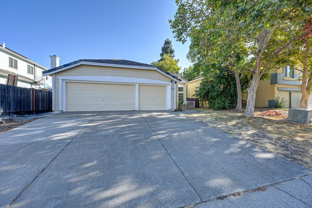 8705 Laguna Star Dr — photo