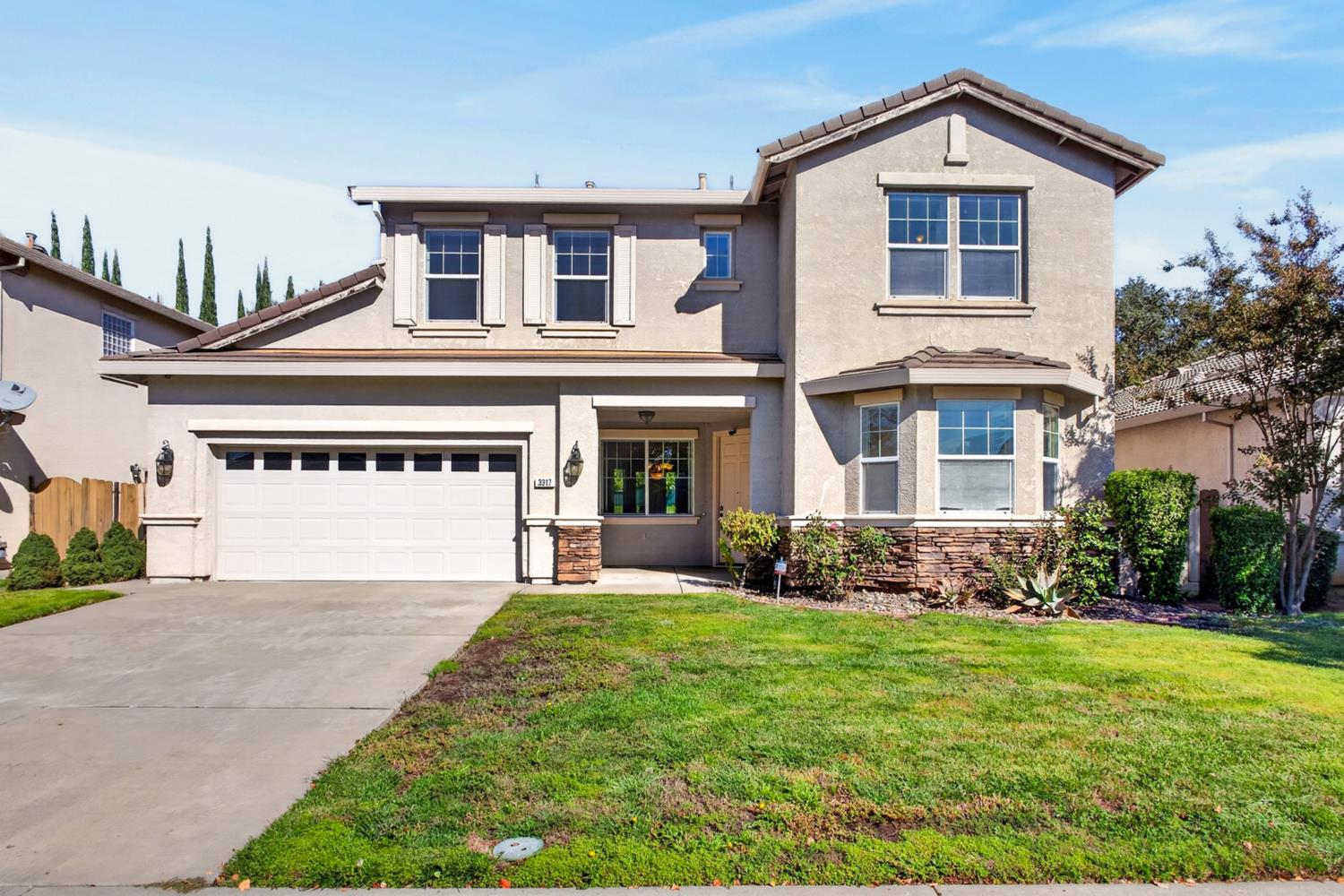 3317 Corvina Dr — photo