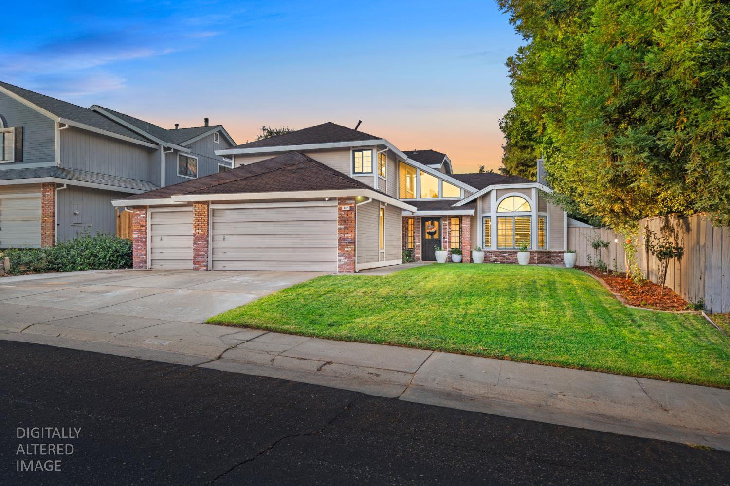 412 Community Dr — photo