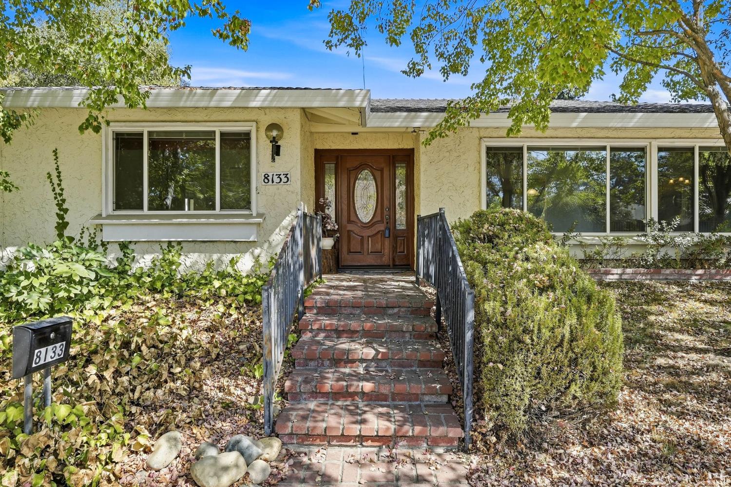 8133 Glen Alta Way — photo