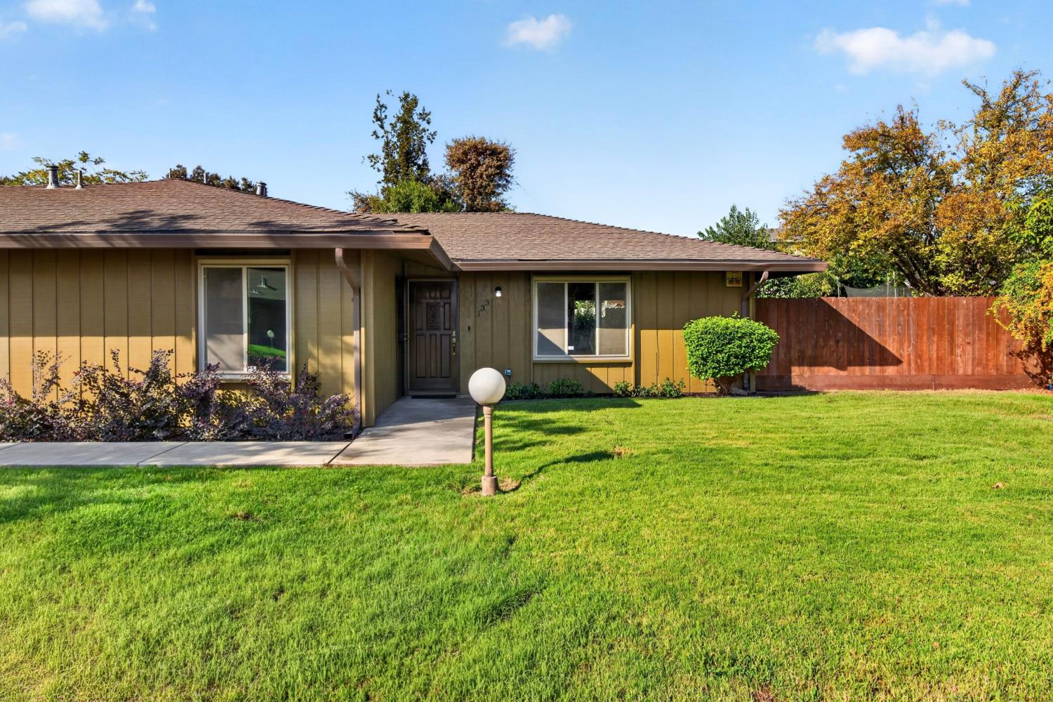 133 W Swain Rd — photo