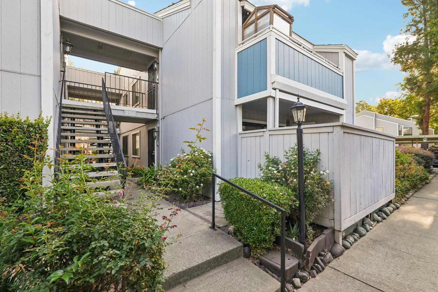 250 Del Verde Cir #5 — photo