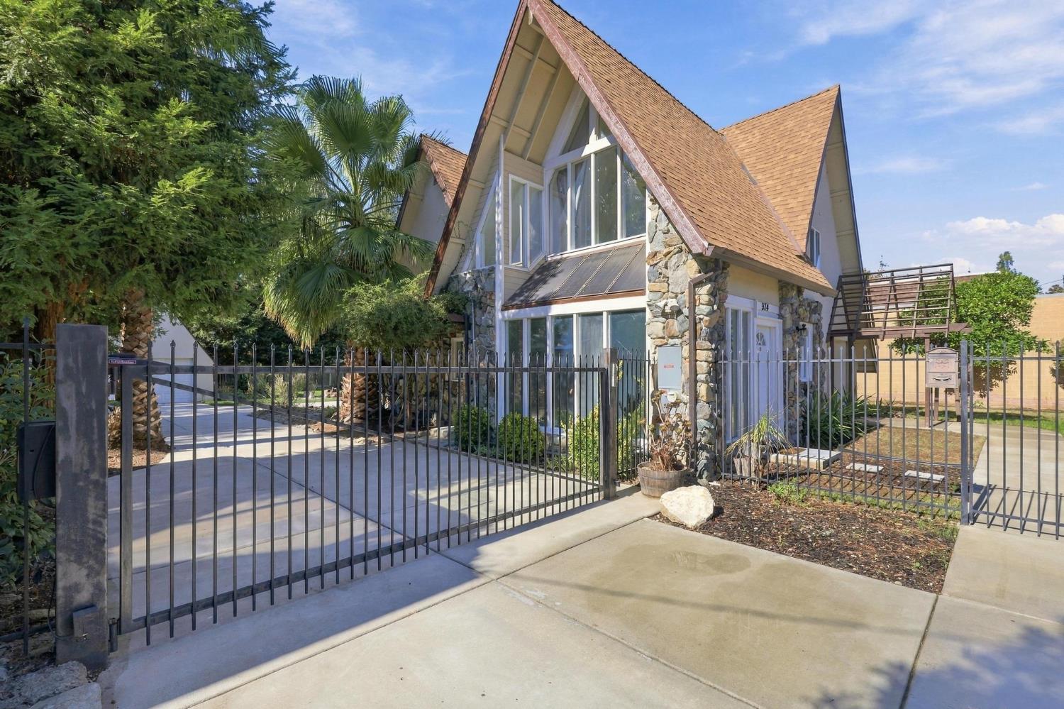 974 Live Oak Blvd — photo