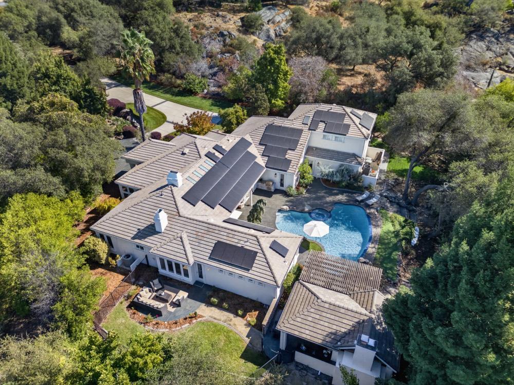 5988 Alta Loma Ct — photo