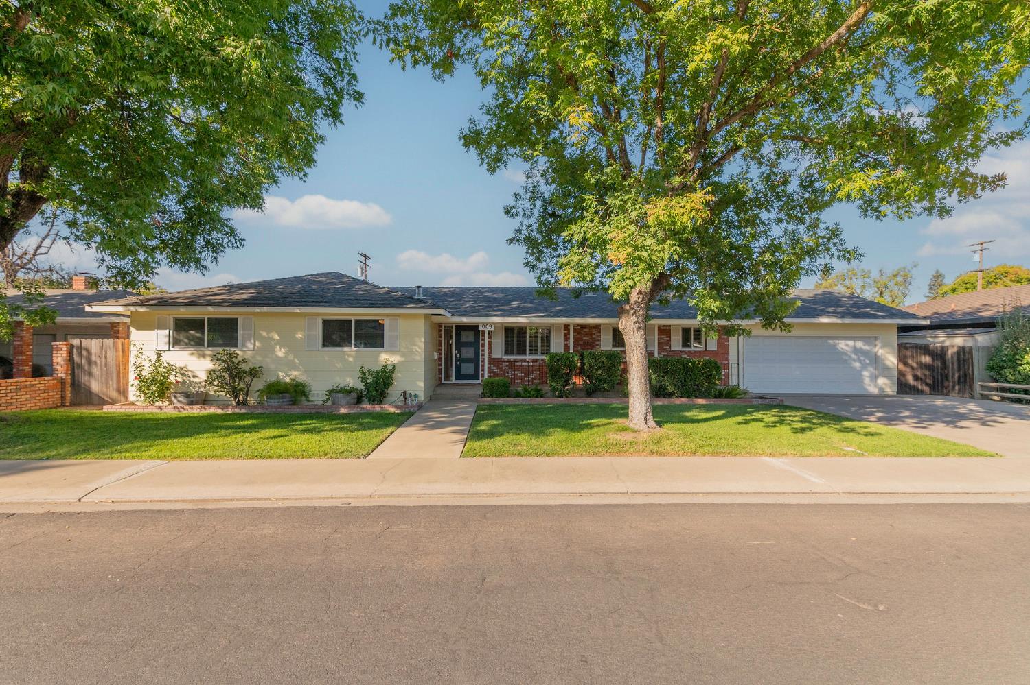 1009 Lexington Dr — photo