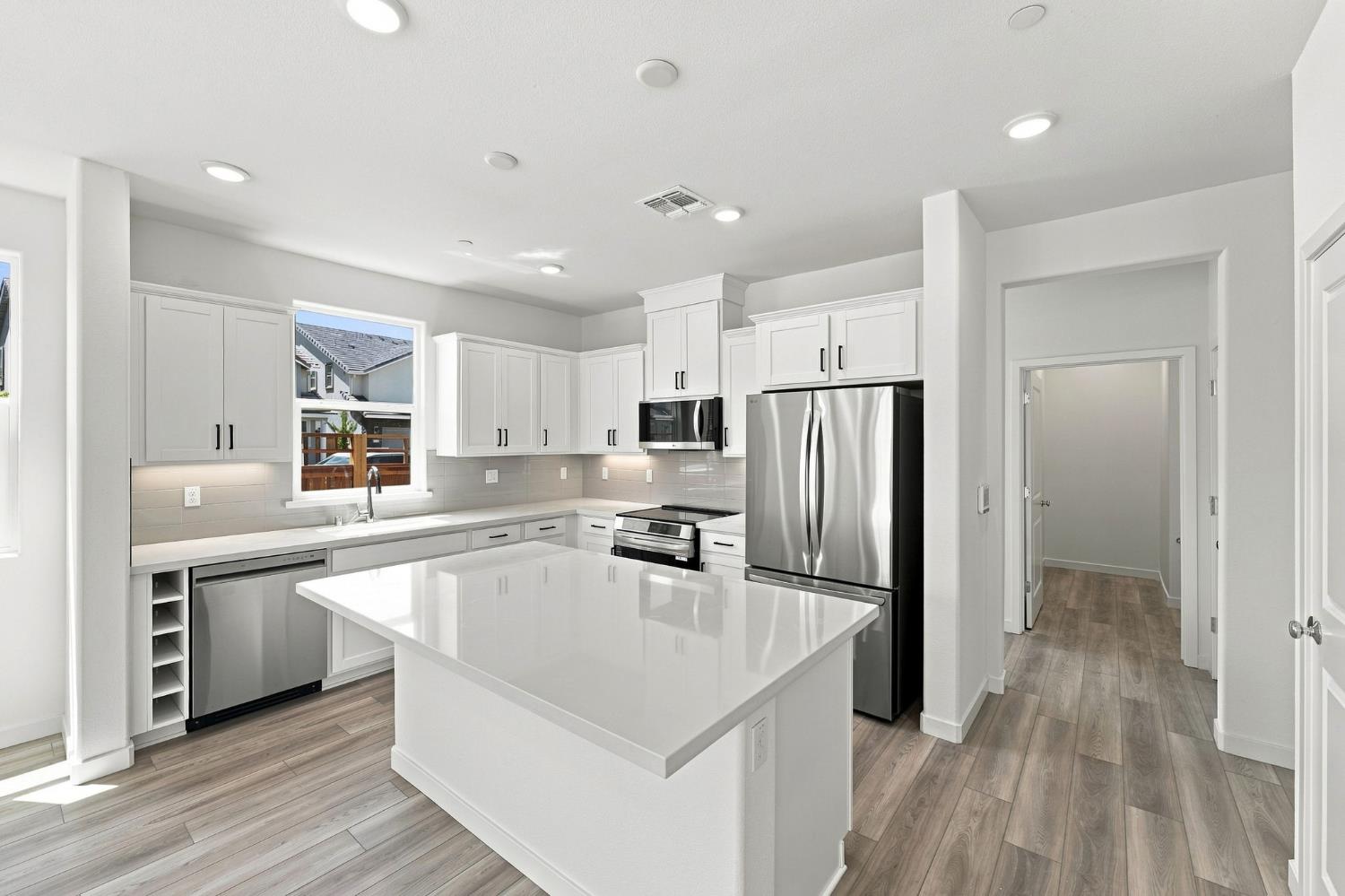 1055 Ginkgo Circle, Davis, CA 95618 — photo 2