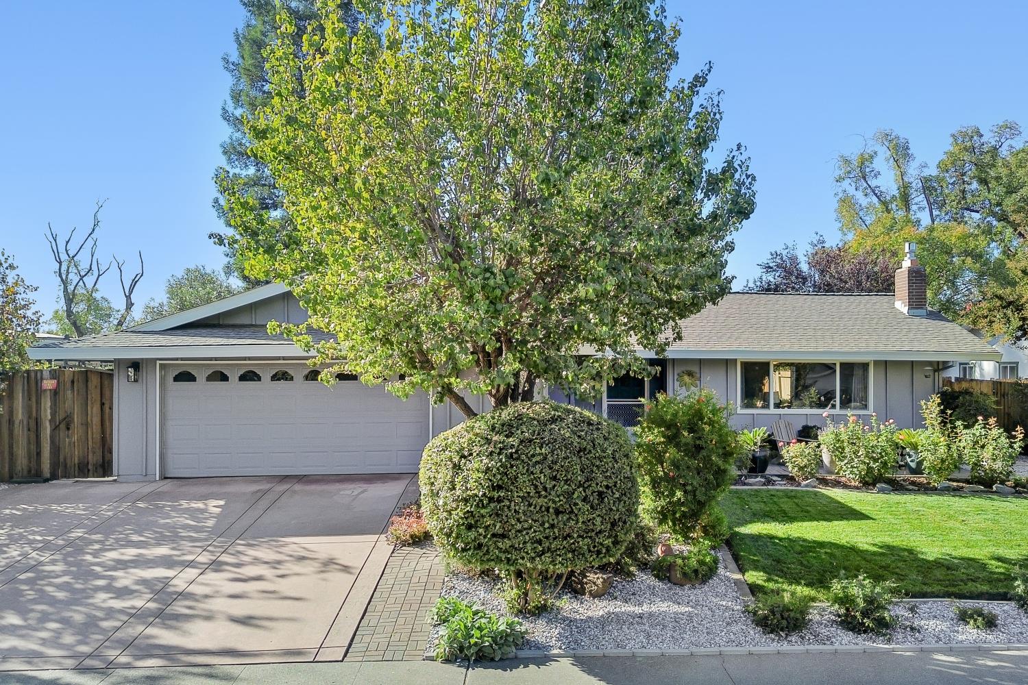 3422 Breton Ave — photo